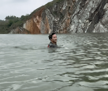 我也这种，游过岸嘴里烟都没湿!