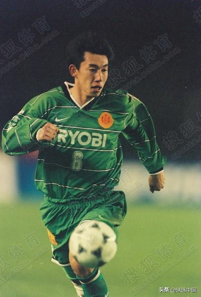 1974年出生的周宁是地道的北京孩子，1992年国安俱乐部成立时，他是首批从青年