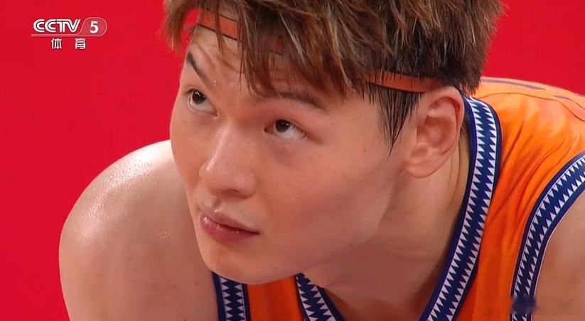 上海男篮vs浙江男篮 本赛季最好王哲林闪亮登场，罚球好，运动战好，快攻好，策应也