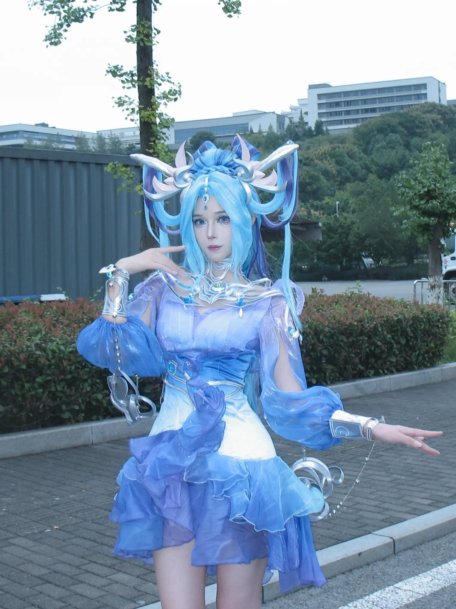 空杯欲有相逢意 却是难寻故人迹