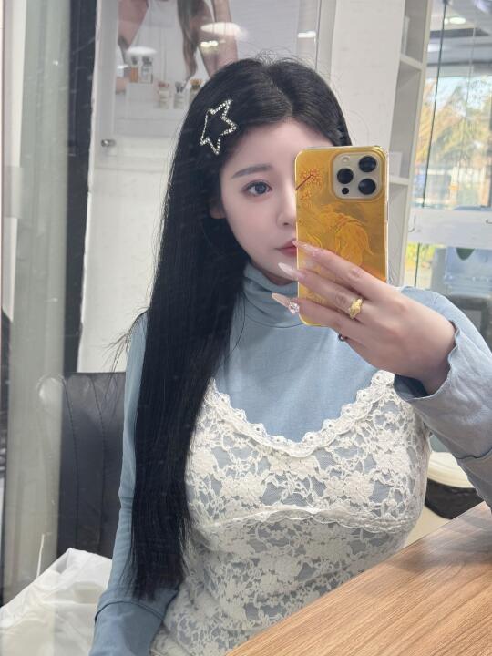 我已长发及腰 羽毛接发 黑长直 黑发 长发 甜妹的尽头是姐姐 美女的氛...