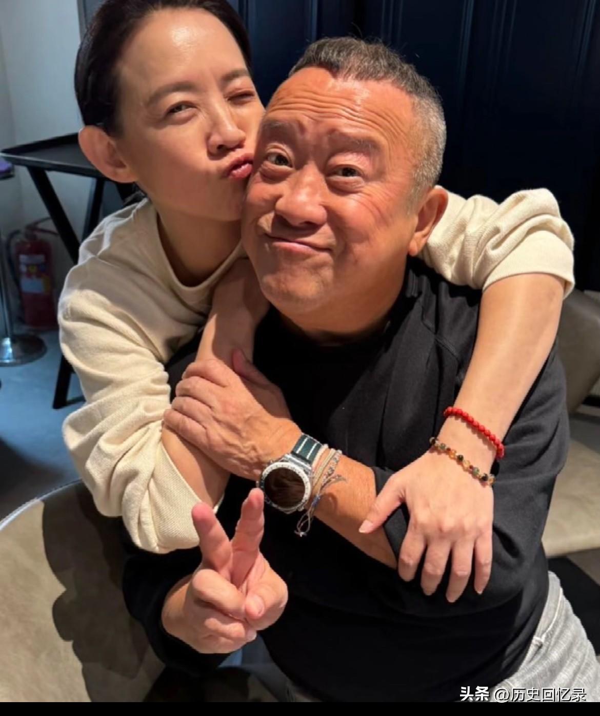 曾志伟的女儿都53岁了？
记忆中总觉得曾志伟才50多
时间真快呀
不过他们当年结