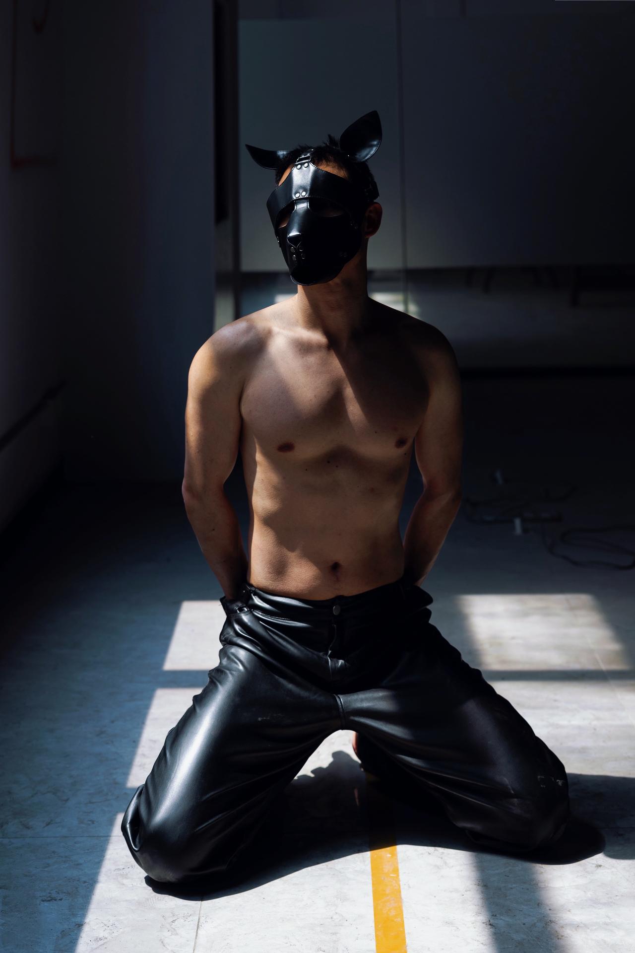 哦？覆面肌肉男 肌肉型男 暴力美学