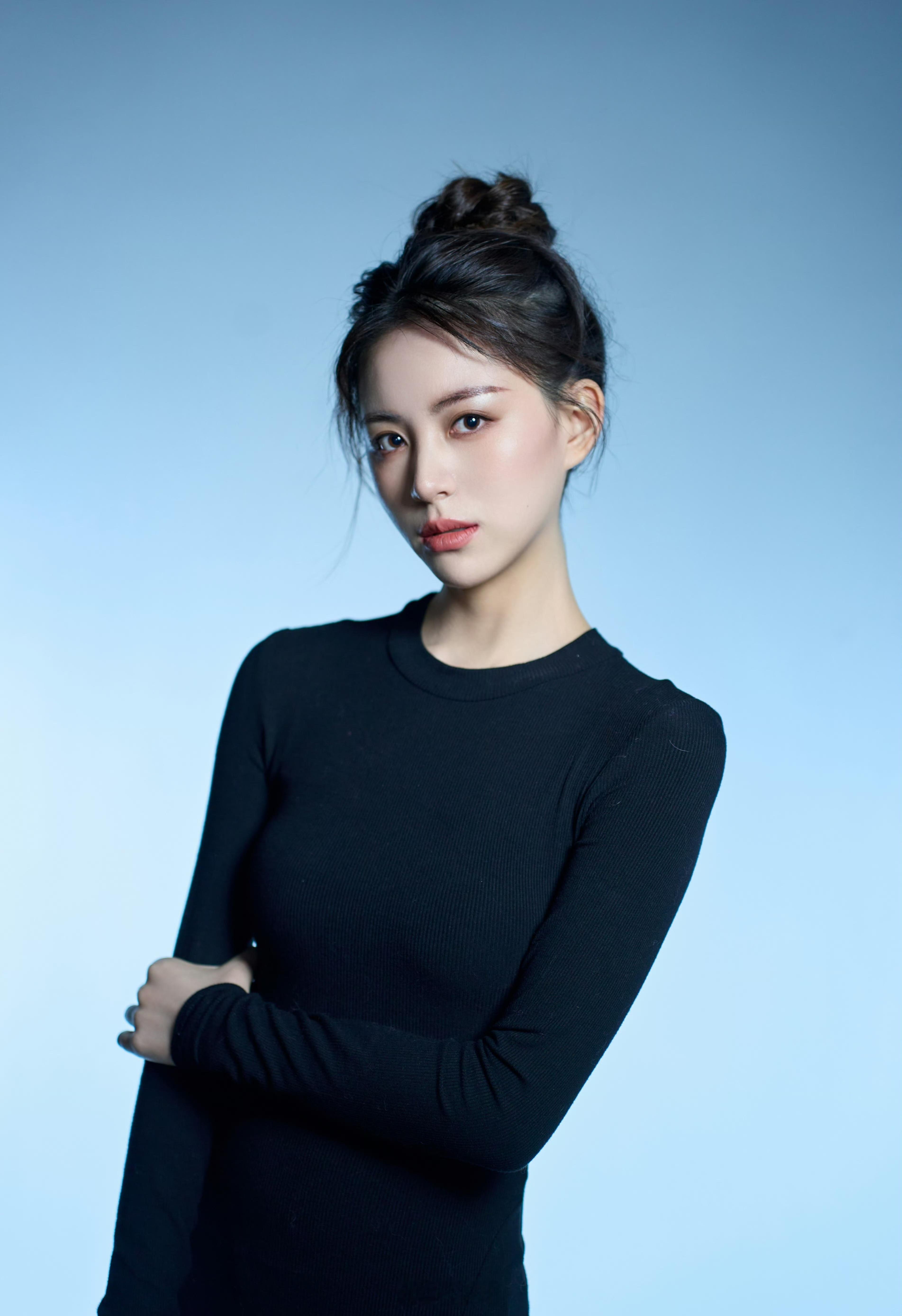 小姐姐的半身照很美呀 ​​​