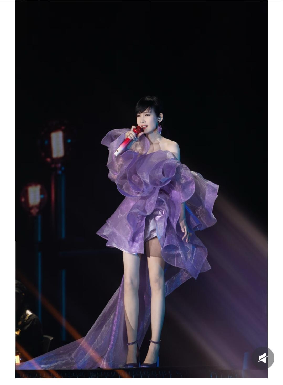 60岁的女神，这腿像30岁的。