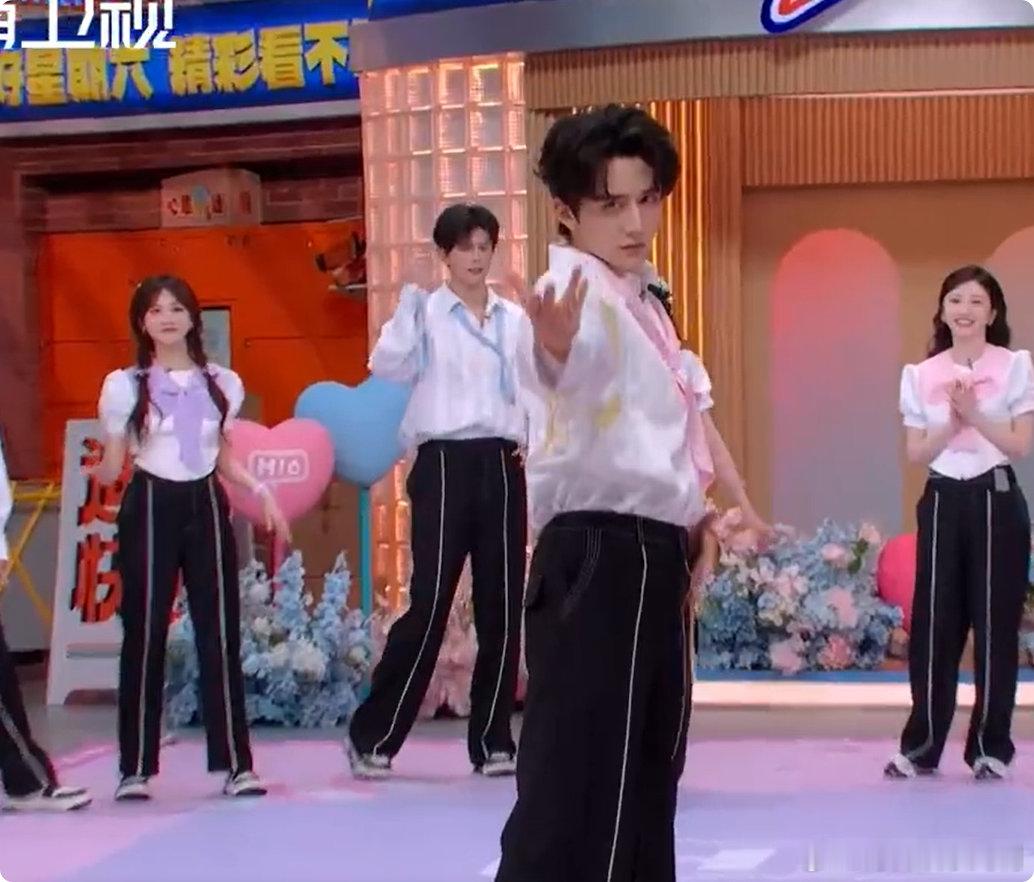 张新成舞担属性藏不住了你好星期六张新成舞担属性彻底藏不住了！《nobatidao