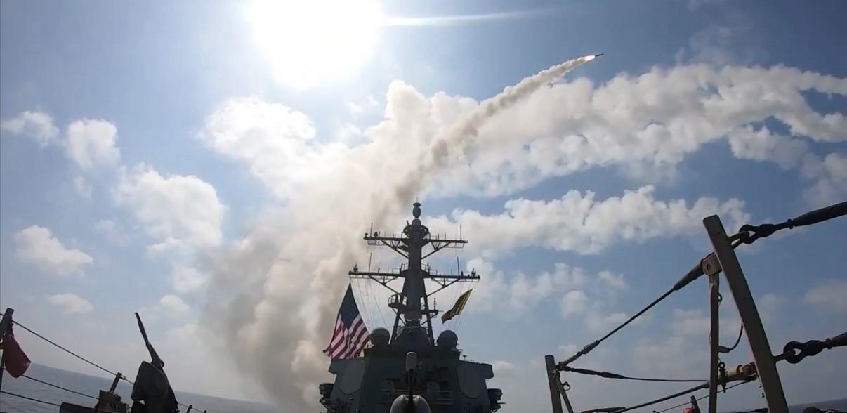 美军方：“史诗狂怒”行动首轮打击中无美军人员伤亡

根据美国中央司令部2月28日