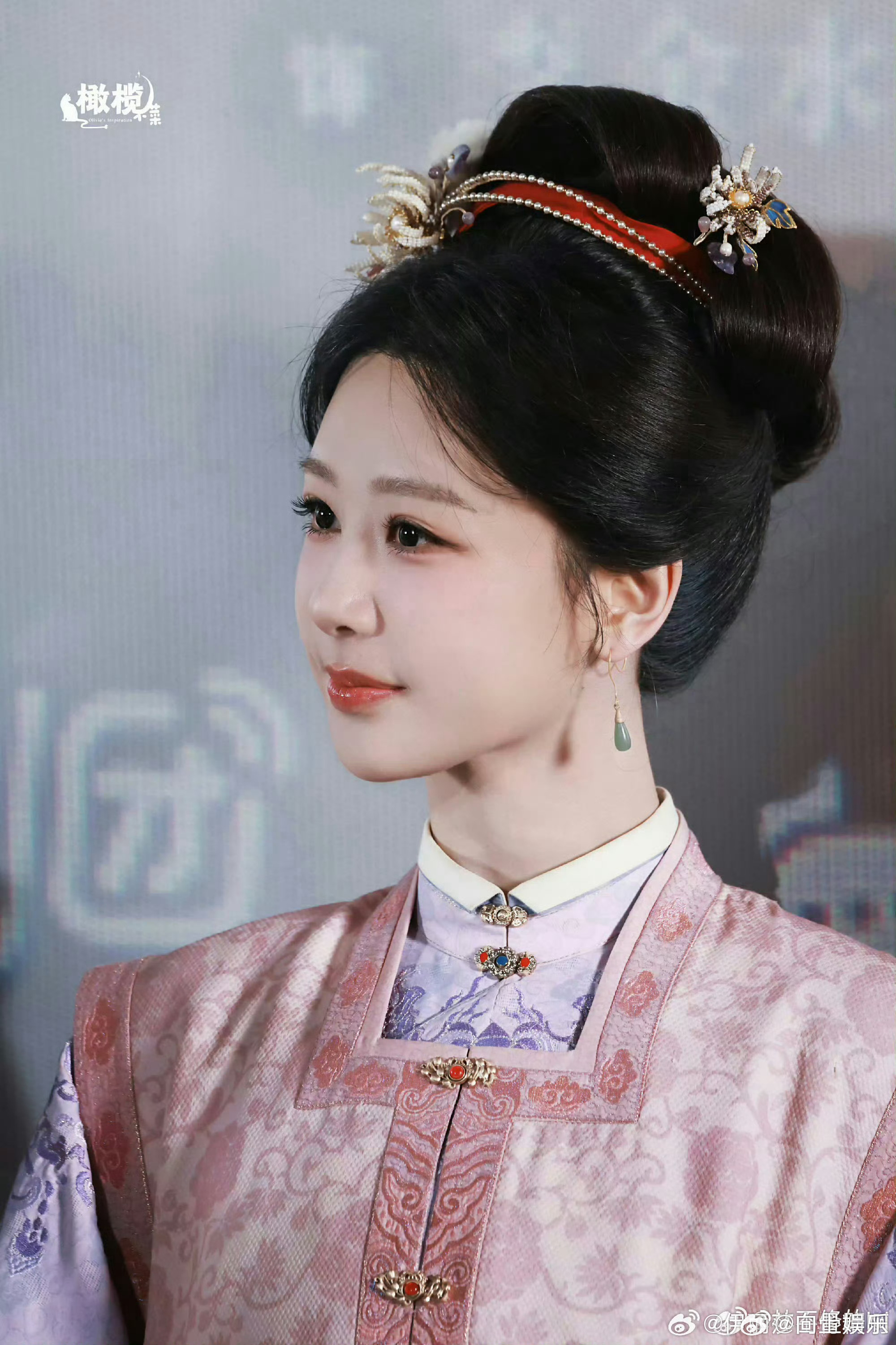 杨紫今天穿了李祯的衣服 杨紫家业追剧团造型，好美的李祯