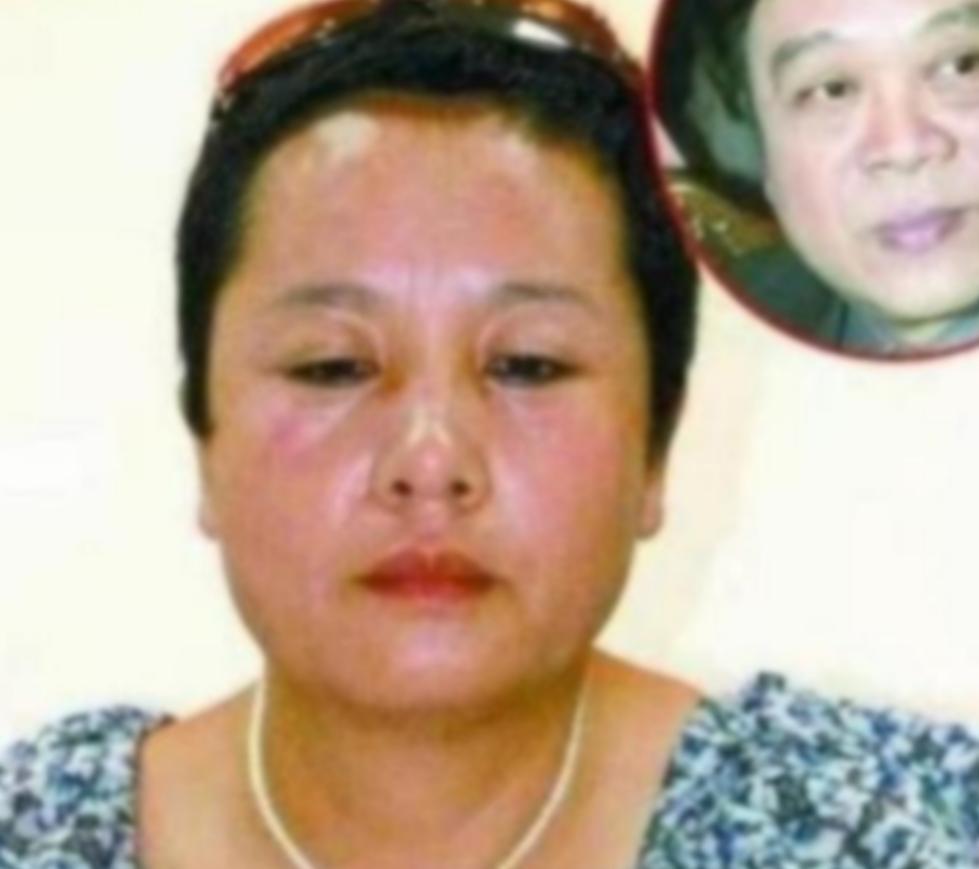 2004年，饶颖被赵忠祥告上了法庭，遭到赵忠祥否认后，她继续爆料：“我有录音为证