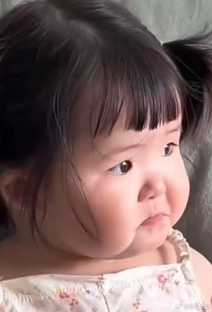 我刚才还夸自己呢今天这东北正宗云南过桥米线吃得好啊一个油点子也没崩衣服上下一分钟