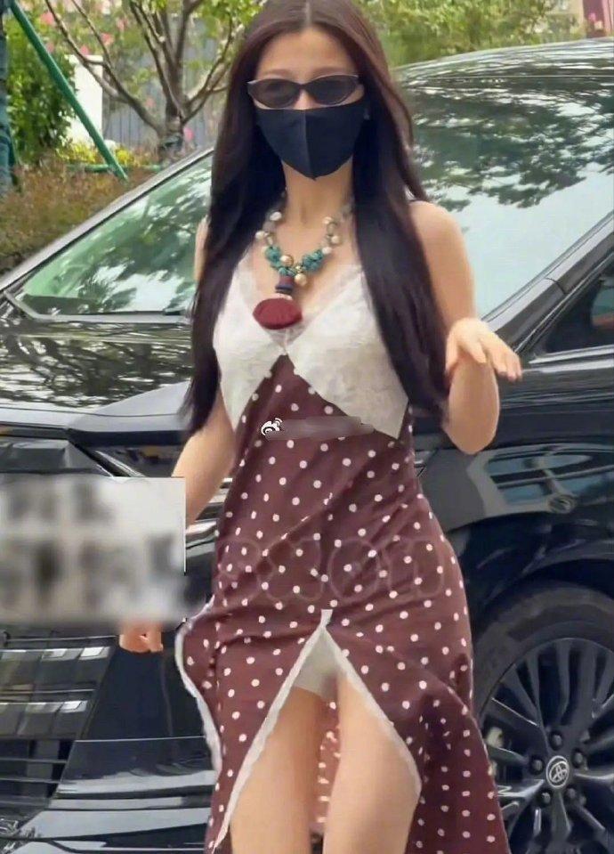 虞书欣Gigi撞衫虞书欣Gigi同款 虞书欣和Gigi撞衫 