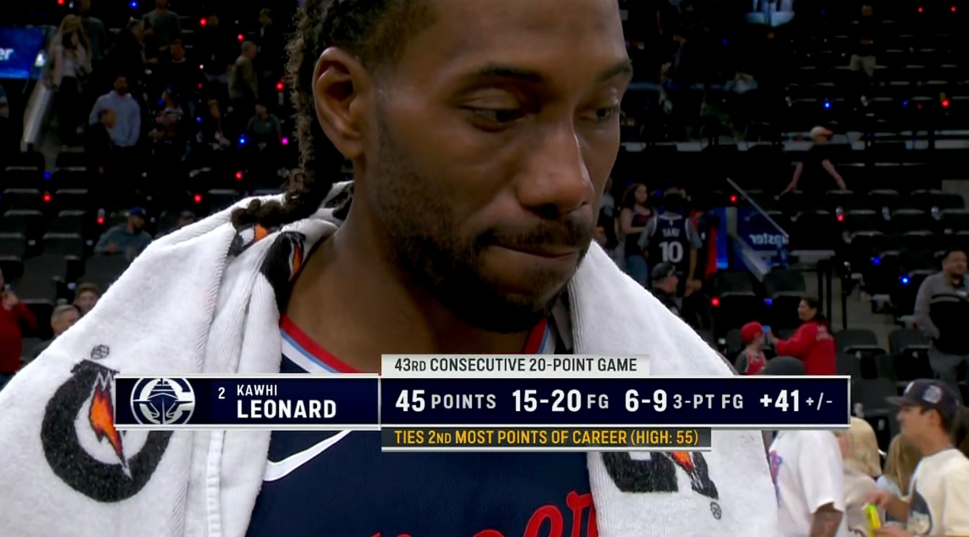 这效率，咋说啊！是人吗？森林狼一点办法都没有，打爆所有对位，而且是赛季第二次打爆