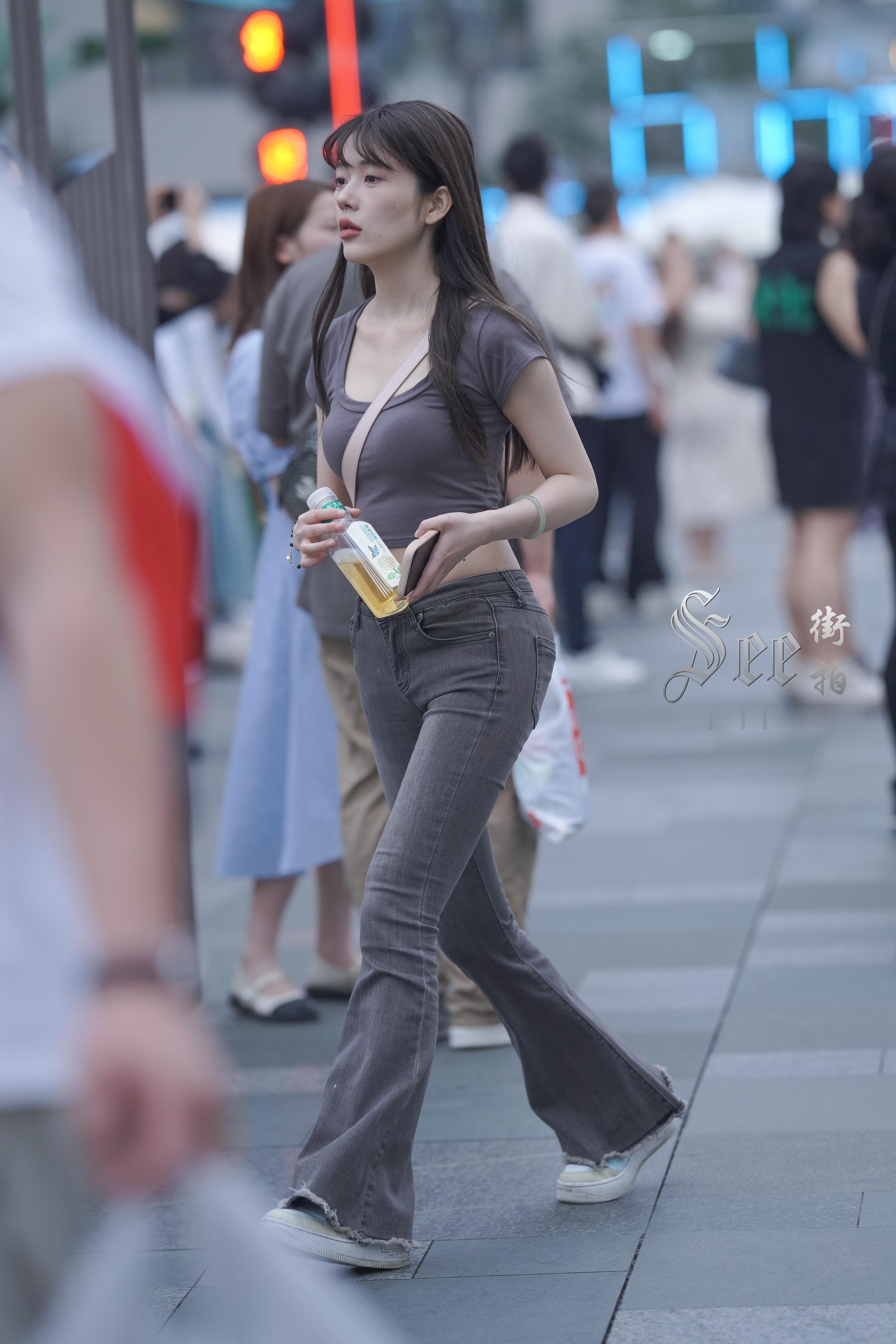 简单清秀的牛仔裤搭配~~ ​​​
