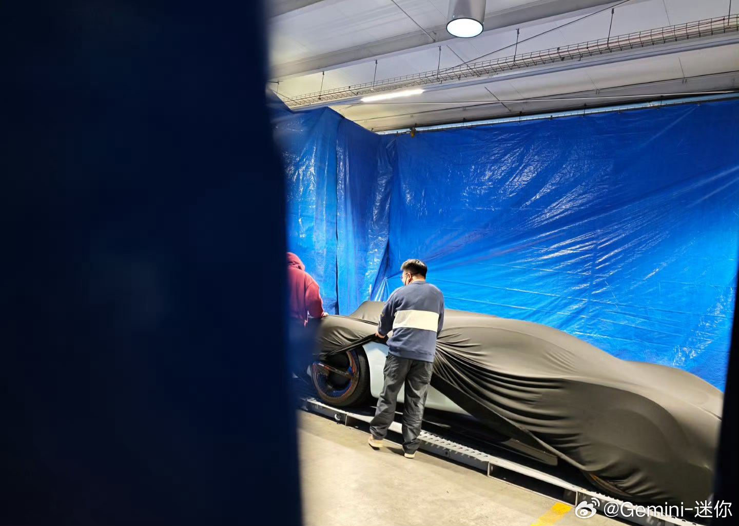 小米超跑，但是概念车，那其实就…超跑概念车有很多品牌都出过，你要问我这些概念车有