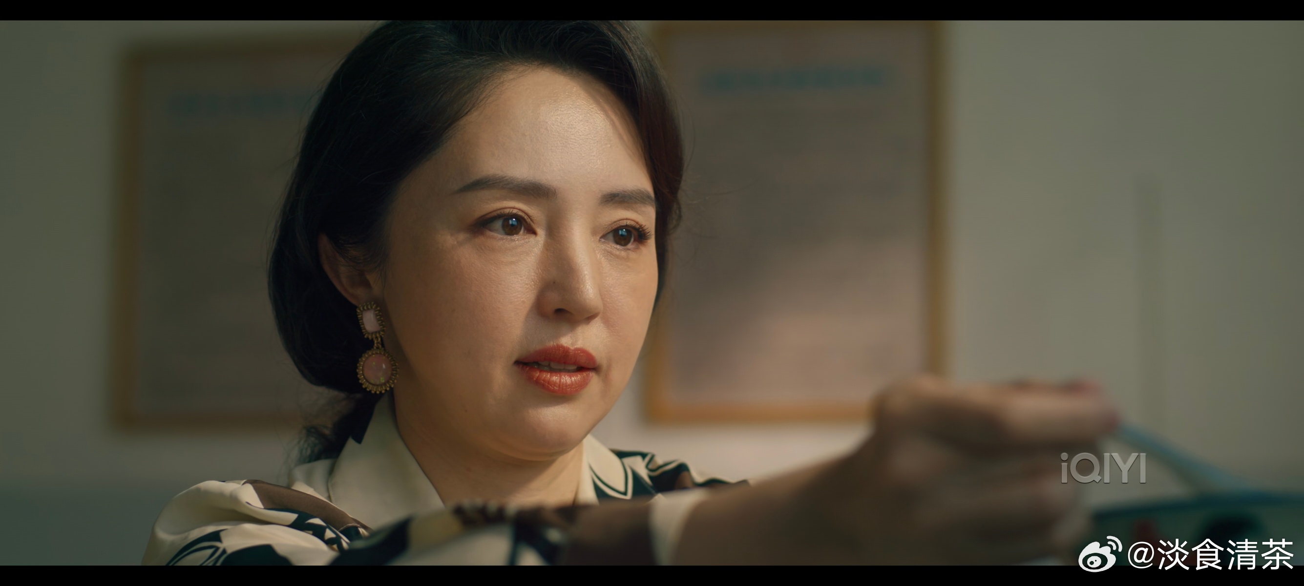 你好1983女主妈好美，女主后爹长得也可以（不是油腻男太好了） 