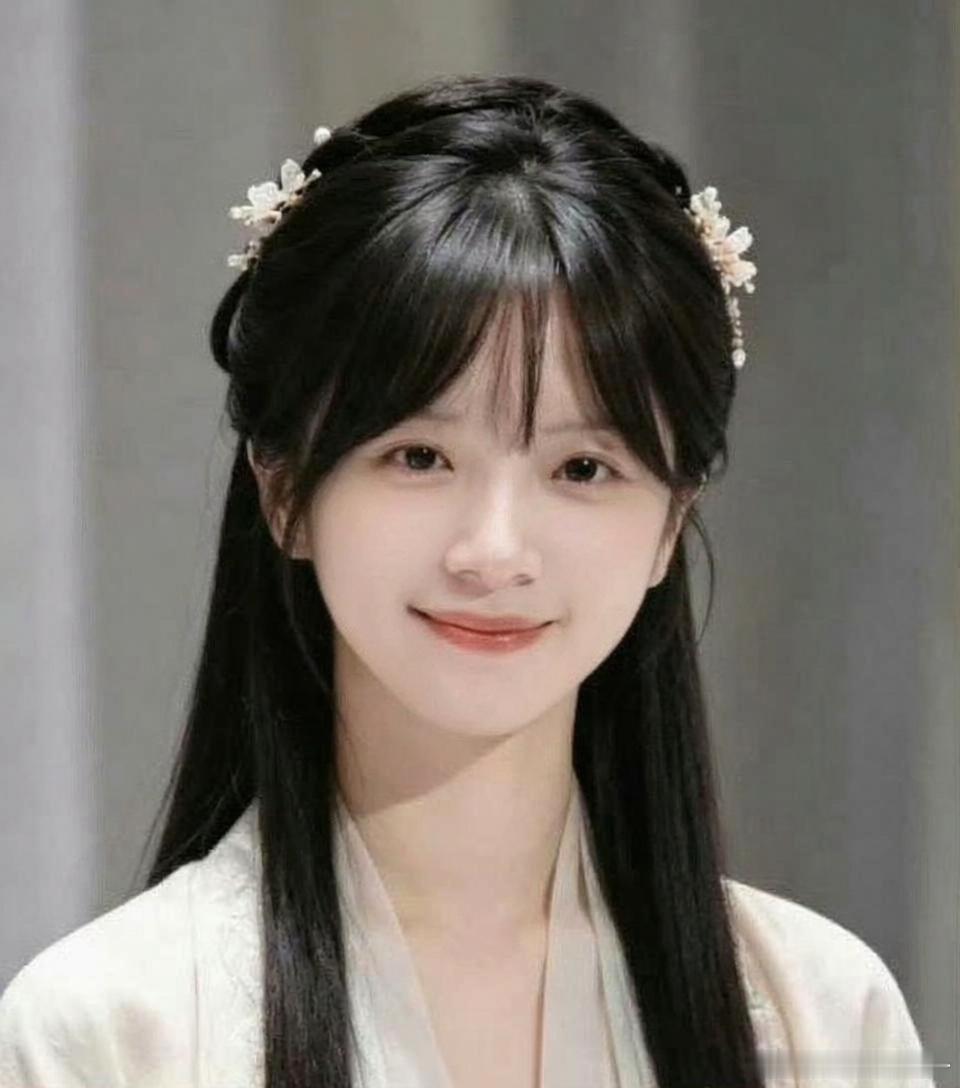 古装风格的李思潼，适合演古偶吗？ 