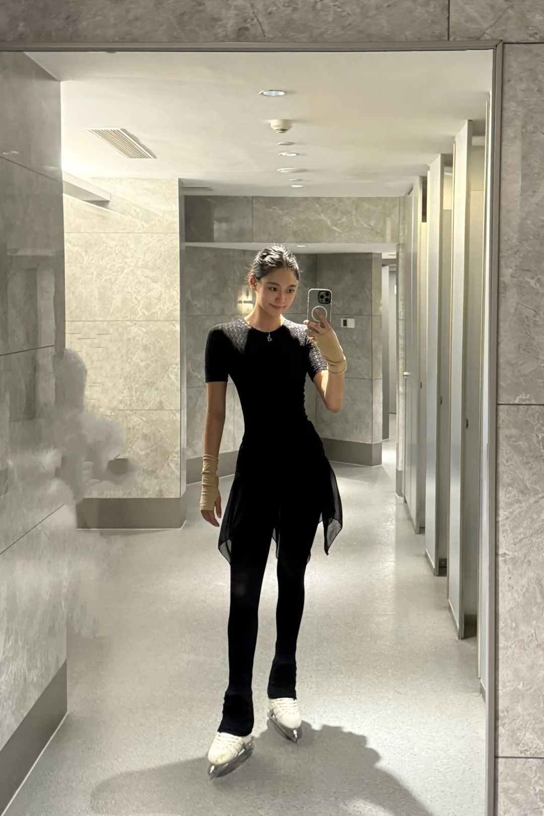 ⛸️🖤