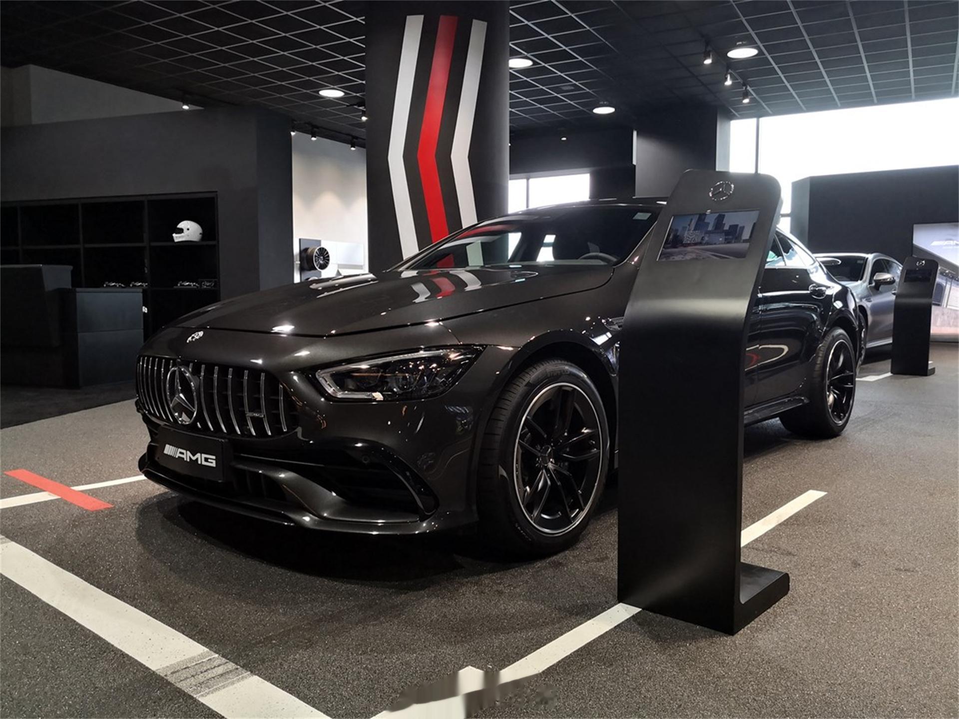 Panamera 路上太多？那就看看更快的 AMG GT 50，现在都跌到70多