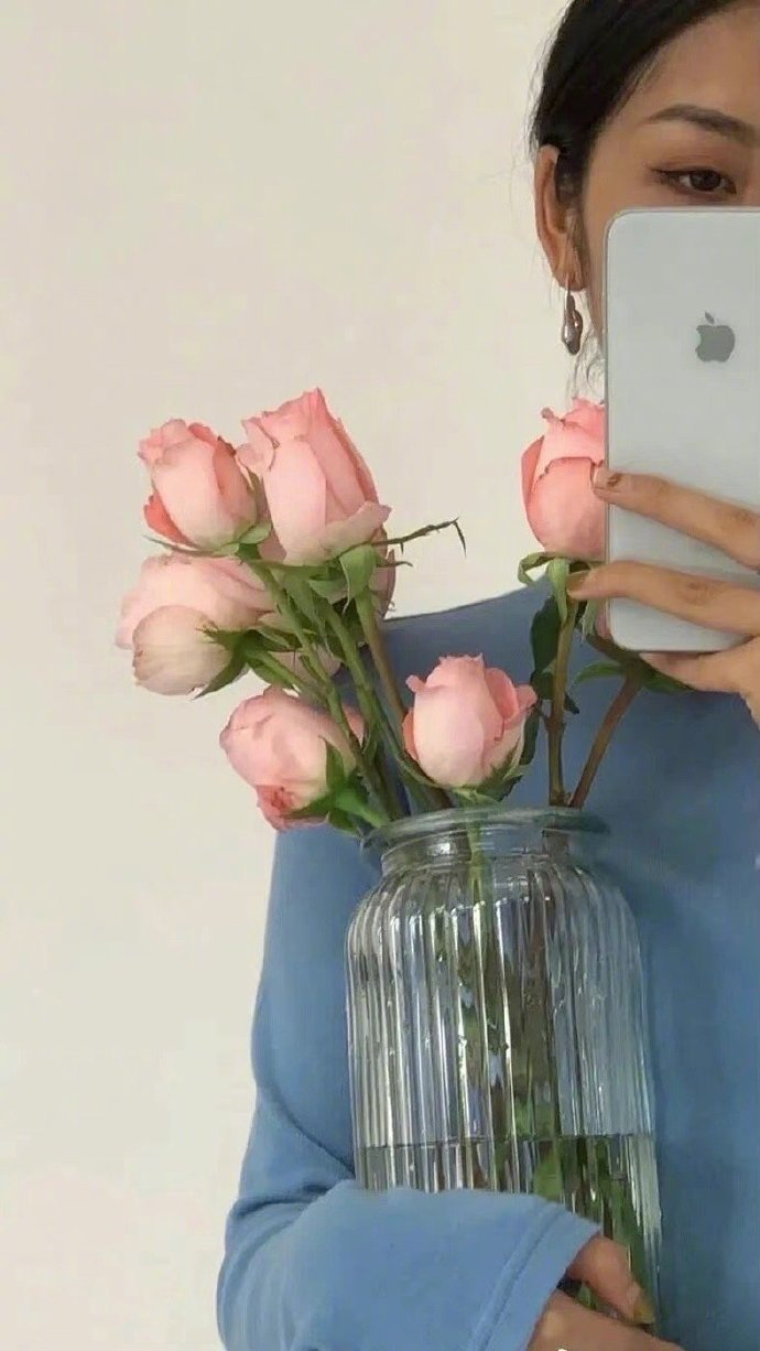 这世界没有任何一句话，可以让你醍醐灌顶。真正叫你灌顶的，只能是一段经历。 