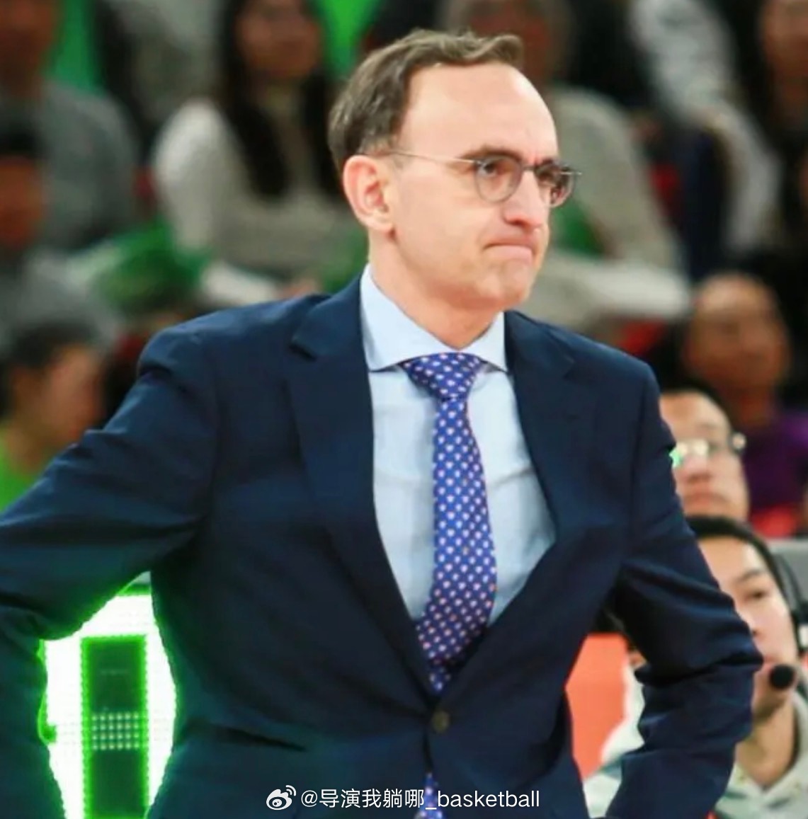 乌戈指导在球队输给上海之后在发布会上向球迷道歉：这是我在辽篮当教练最糟的一场比赛