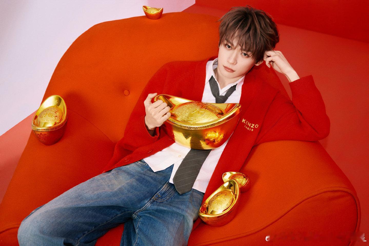 梓渝祝大家新年快乐马年大吉 梓渝说过年好 梓渝说过年好，祝大家新年快乐马年大吉 