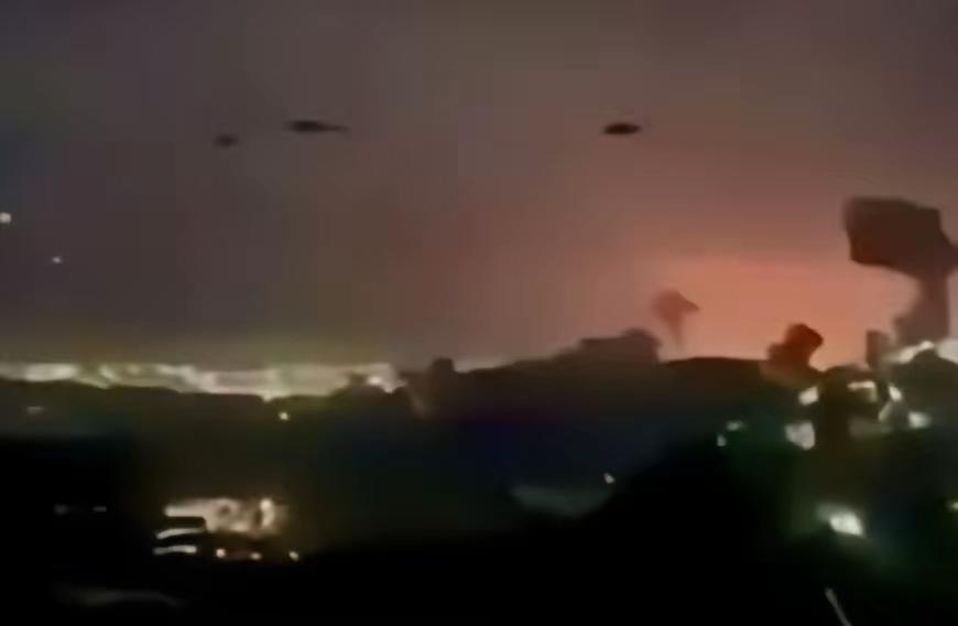 美军秘密武器或已实战，马杜罗安保集体吐血倒地，还没开枪就丧失战斗力
​近日，一段