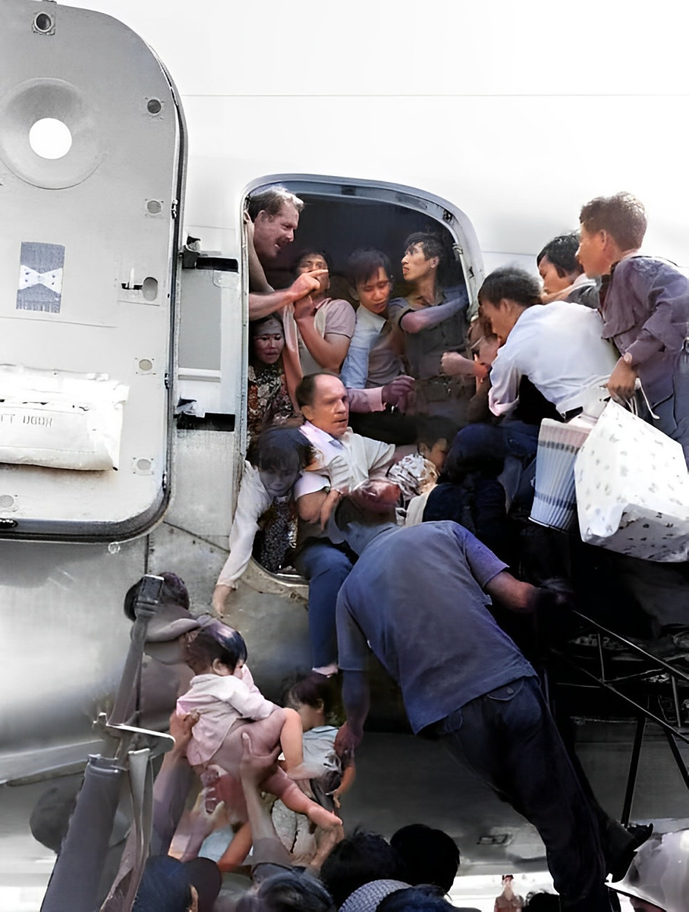 伊朗愿意结束战争 【如图，美国可不能撤军呀，如此，就分明是败了！】无论特朗普怎么