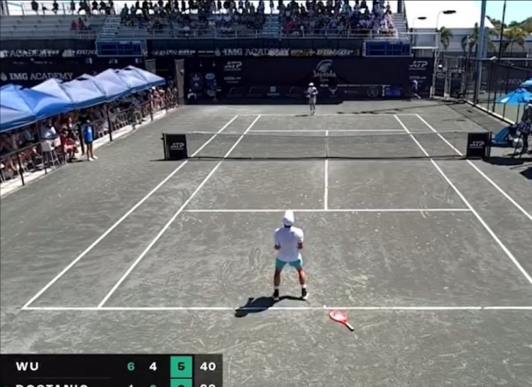 吴易昺2-1击败多斯塔尼奇，夺得萨拉索塔CH75挑战赛男单冠军