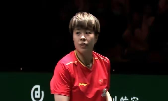 香港总决赛，想到大迪会输但没想到会是这样的比分输给莎莎。
     孙颖莎连轴参