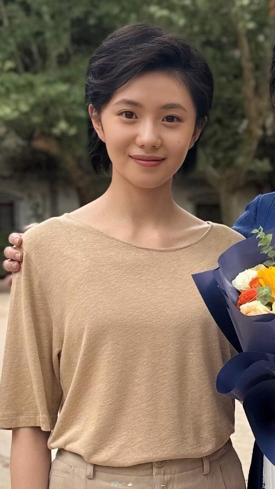 完全可以成为00花顶流的存在 ​​​
