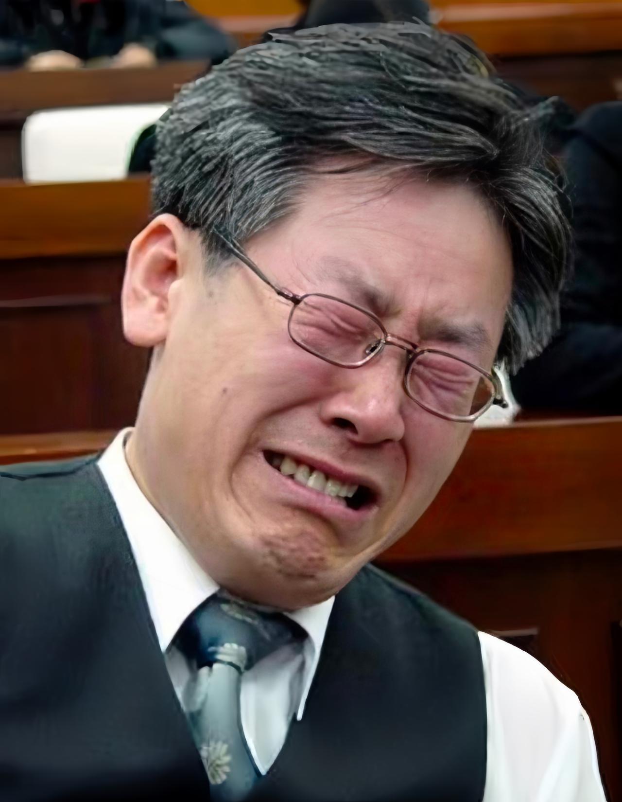平衡梦碎！李在明刚玩外交套路，特朗普就甩3500亿账单+要地契！左右逢源的美梦，