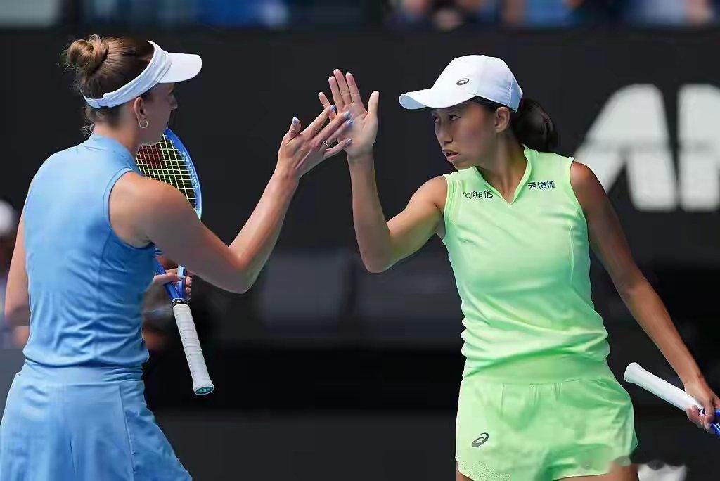 张帅组合2026澳网女双冠军2026年澳网女双决赛落幕，4号种子张帅与比利时名将