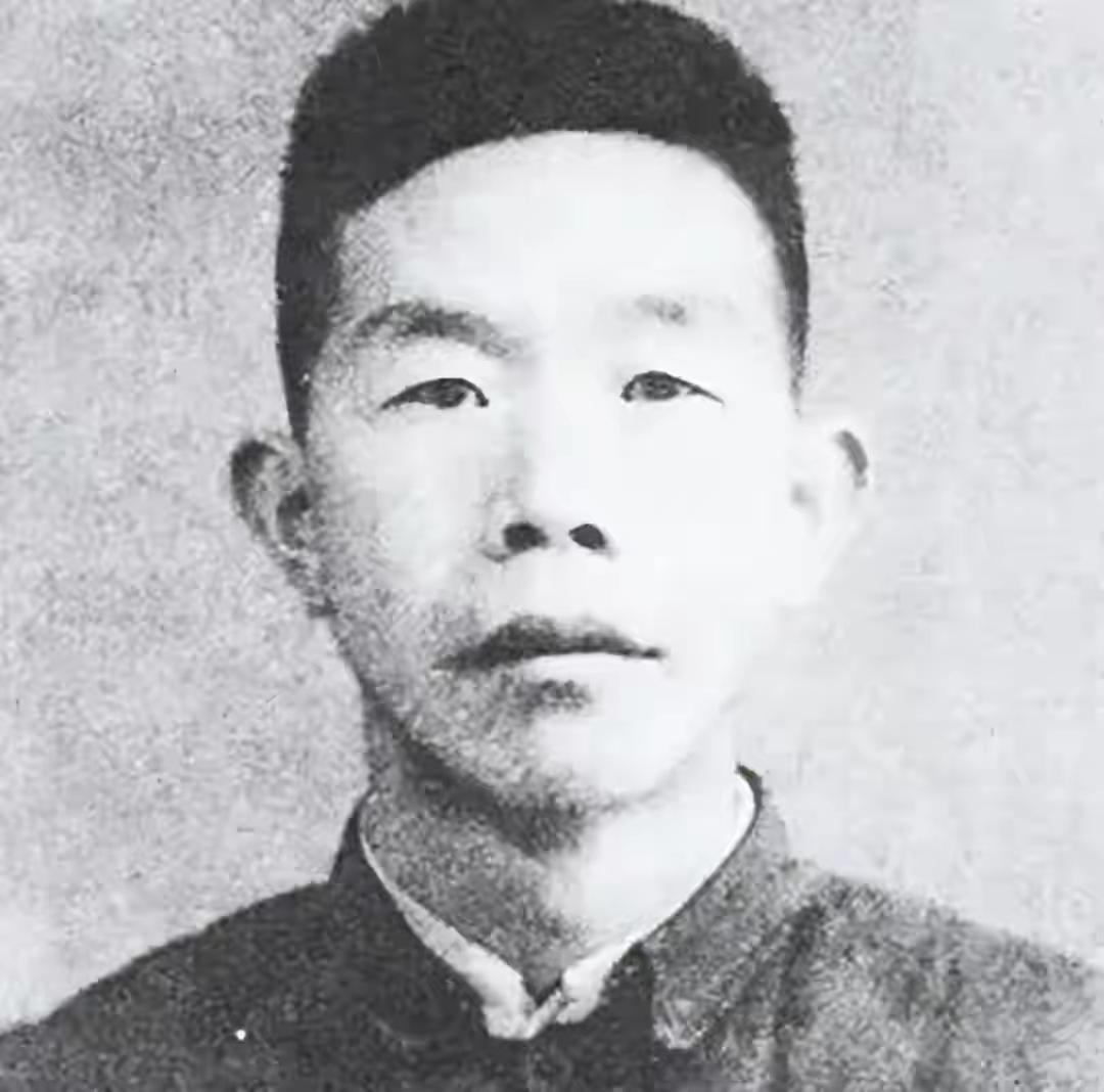红军最高军委远赴苏联，神秘失踪，毛主席牵挂半生苦寻21年
 
你知道吗？曾经位居