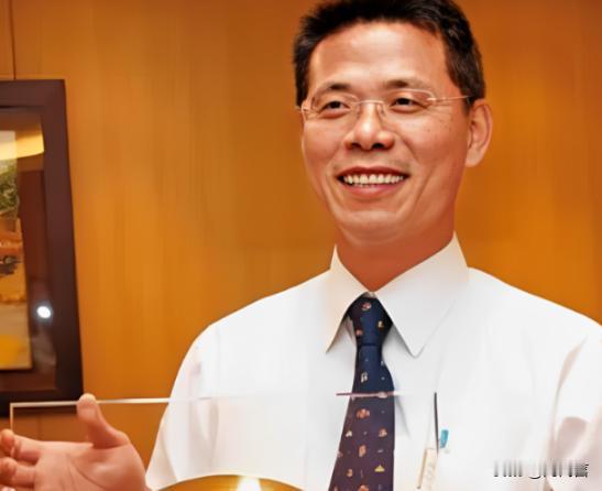 “全球逮捕陈正坤！”2020年，美国向世界发布逮捕令，而逮捕对象正是我国的“芯片