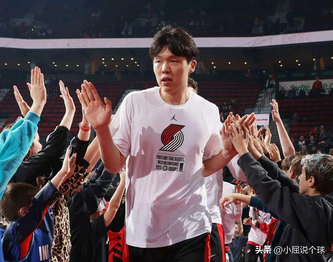 杨瀚森末节出战拿5+1杨瀚森末节出场4分钟得到5分1篮板，表现算是可圈可点。
