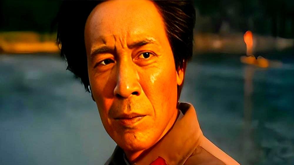 古月老师一辈子就干一件事，演了84次毛主席。
 

重看《开国大典》，才明白什么