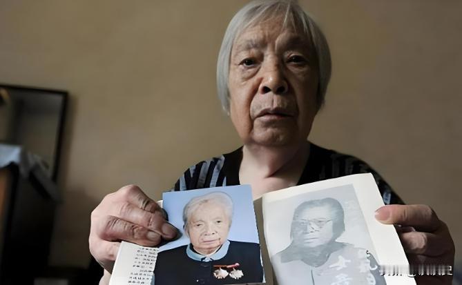 1942年，廖耀湘听说远征军有一个女兵活着走出野人山，他大感惊奇，连忙接见她，率