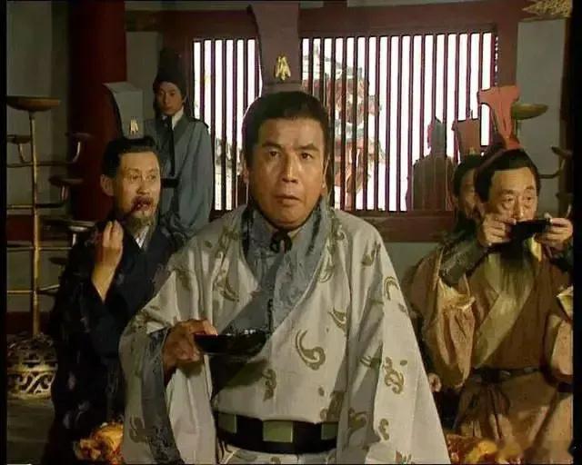 《三国演义》中的这位江东谋士怎么看着那么眼熟，似乎与田文静有关… 