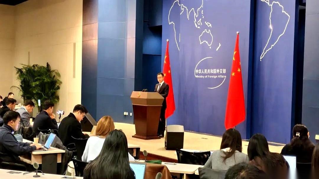 又来了，真的又来了。
人家拍个婚纱照，搞个航拍，旅个游发vlog用的无人机，在美