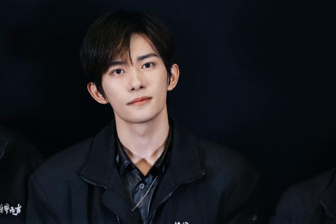 易烊千玺帅成这样啥意思易烊千玺又完成了一个很复杂而立体的角色 易烊千玺帅成这样啥