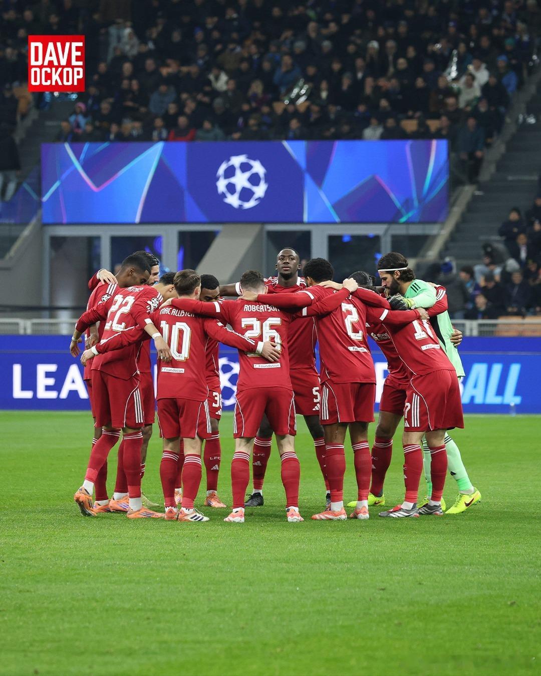 利物浦对阵国际米兰跑动距离TOP5· 柯蒂斯·琼斯：12.02 公里· 埃基蒂克