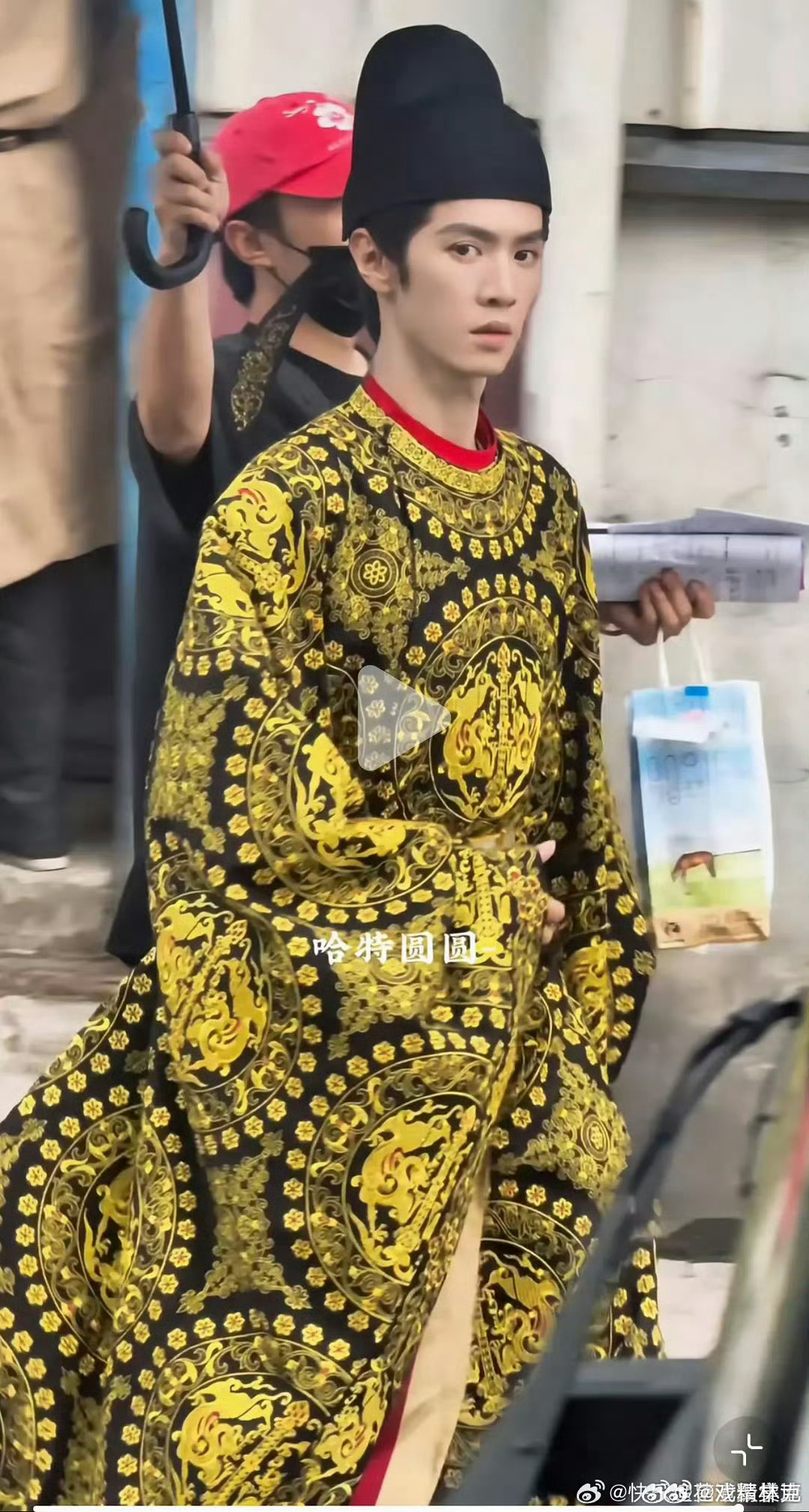 陈哲远江山为聘路透，衣服太神奇了[doge] ​​​