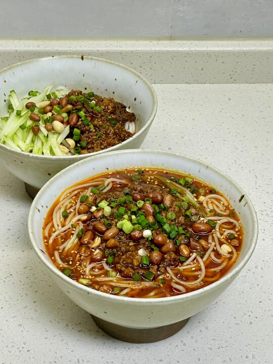 杂酱米线也太香了吧，附详细做法～