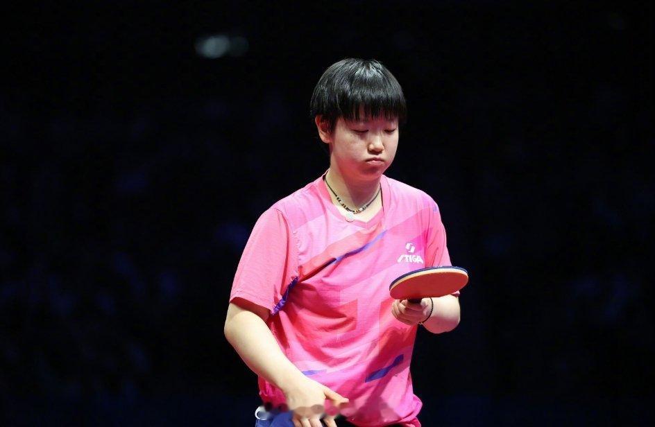 第十五届全运会乒乓球女团决赛河北vs山东第二局，孙颖莎11-4王晓彤，2-0领先