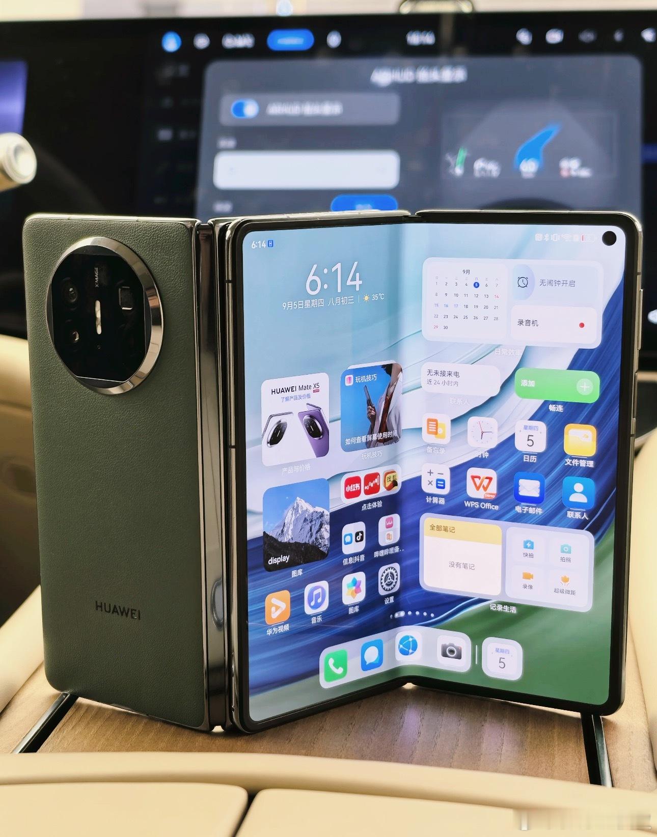 很多人觉得“手机没必要往折叠屏发展因为我可以用iPad…”如果折叠屏解决了重量的
