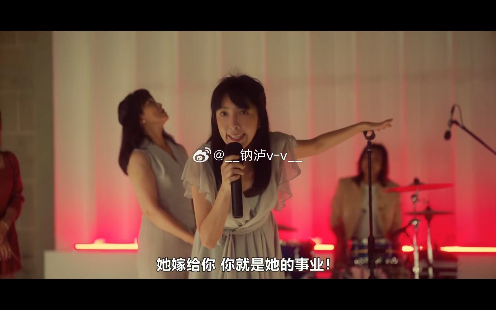 《影后》看到最后几集，单独拎出来看老薛的片段，很精彩。一开始老薛结婚的时候，周凡