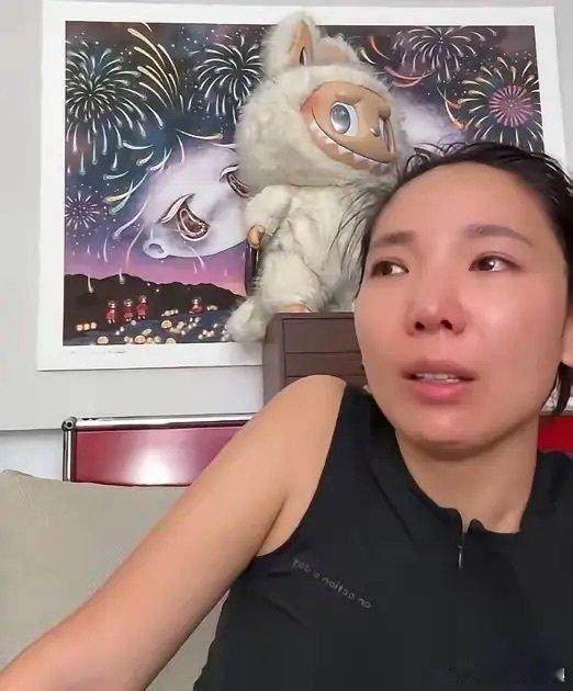 Q女士曝宋宁峰张婉婷视频时她在旁边家人们，娱乐圈的瓜总是一个接着一个，这不，最近