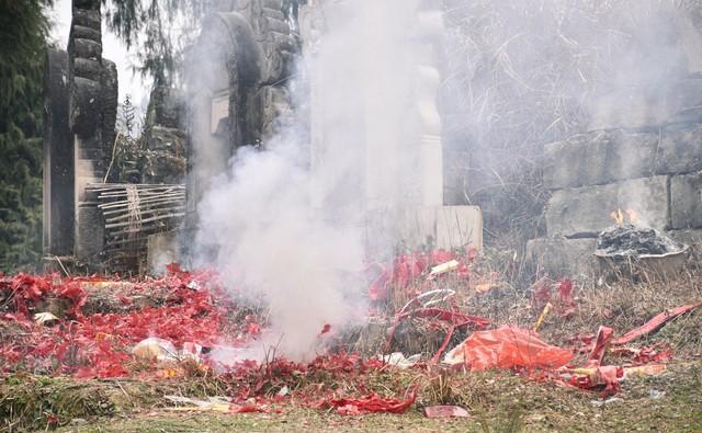 听人说起：“一代不祭三代坟，上坟不上隔代坟，不然会折寿，对年轻人不好。”言辞笃定