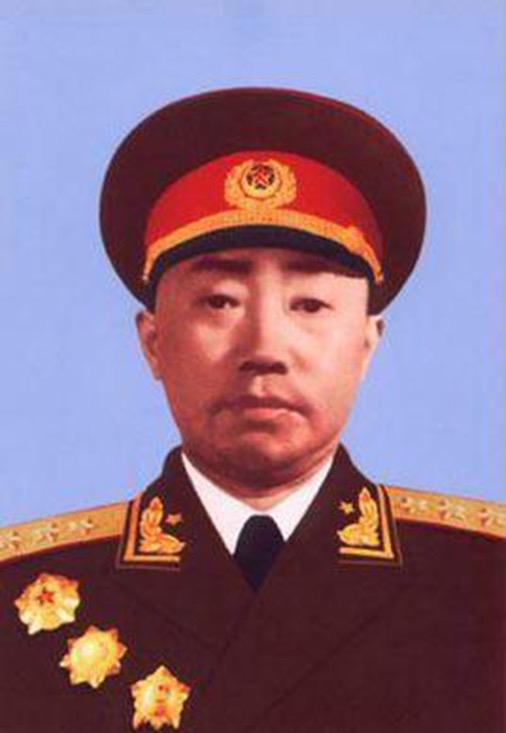 他是开国独臂上将，和伟人同乡。1933年第四次反“围剿”霹雳山战斗中，时任红一师