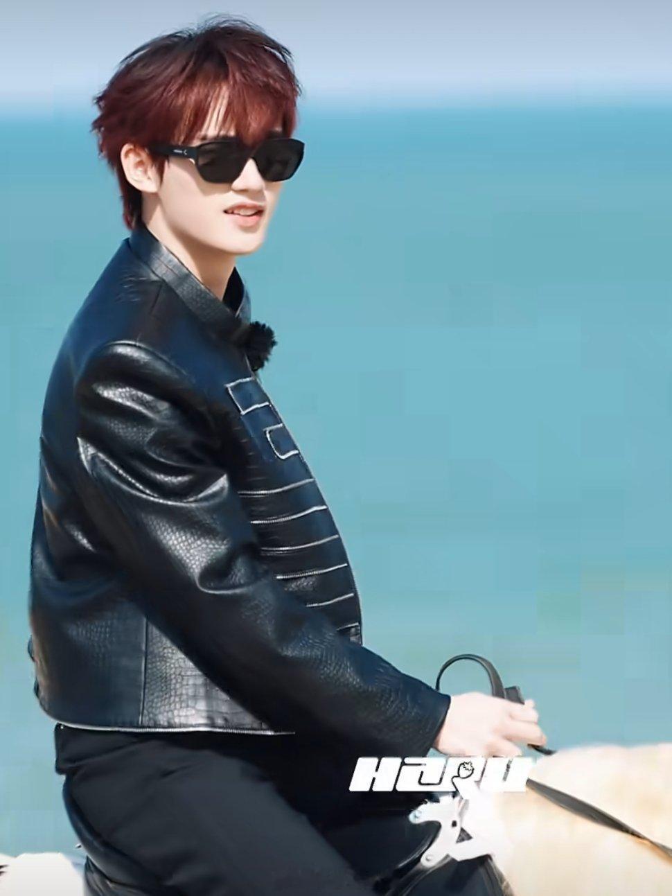 丁程鑫仰头这一下你好星期六你好星期六全员团建路透 谁懂啊！丁程鑫好六团建骑马路透